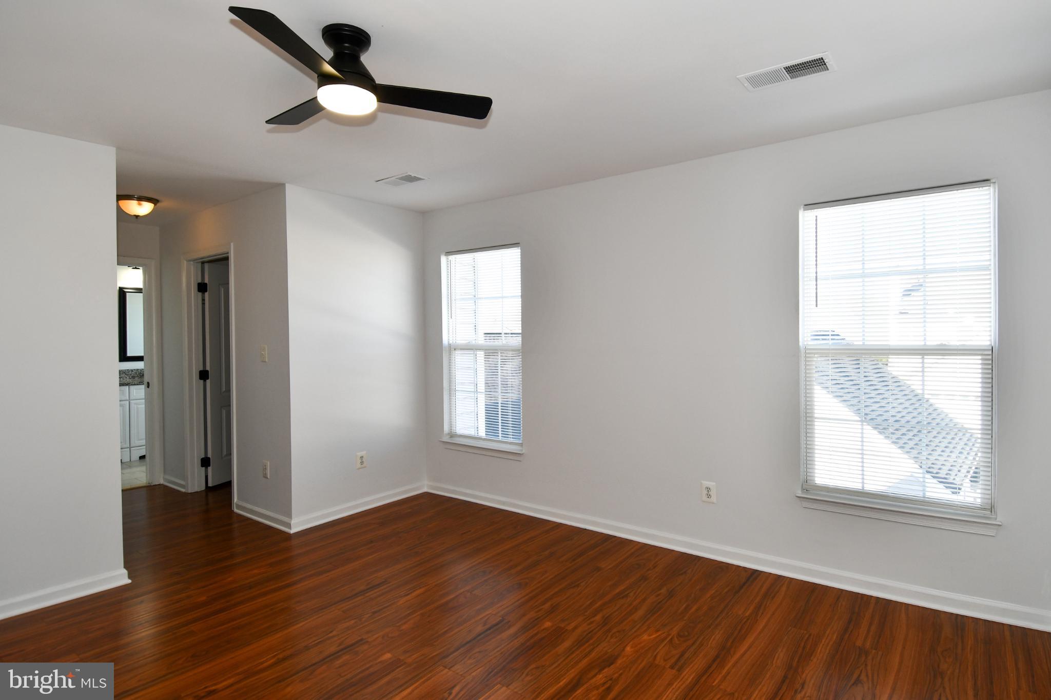 SOUTH RIDING - Residential