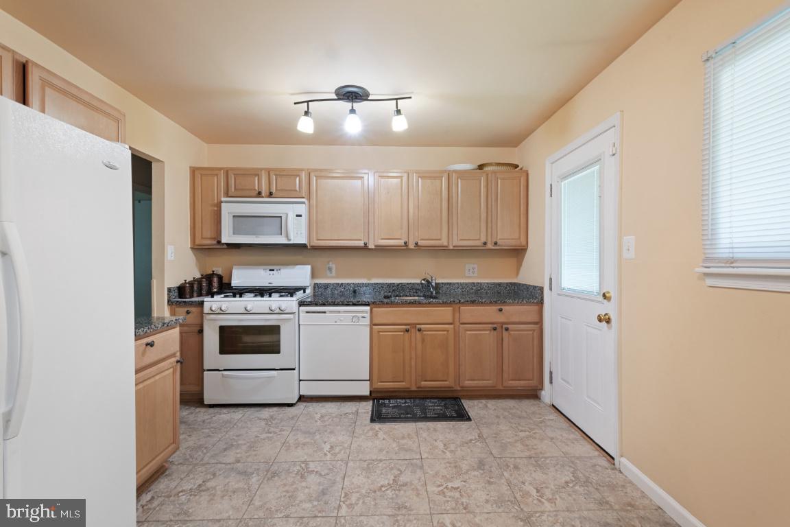 LAKE RIDGE - Residential