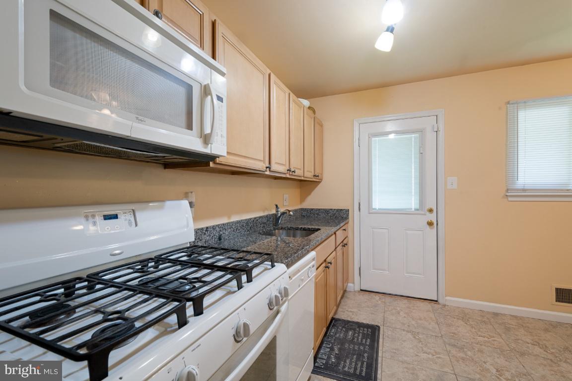 LAKE RIDGE - Residential