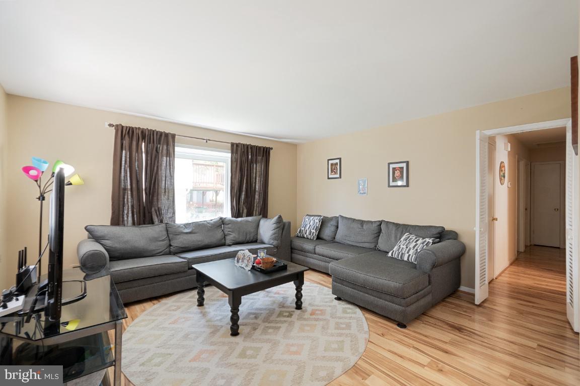LAKE RIDGE - Residential
