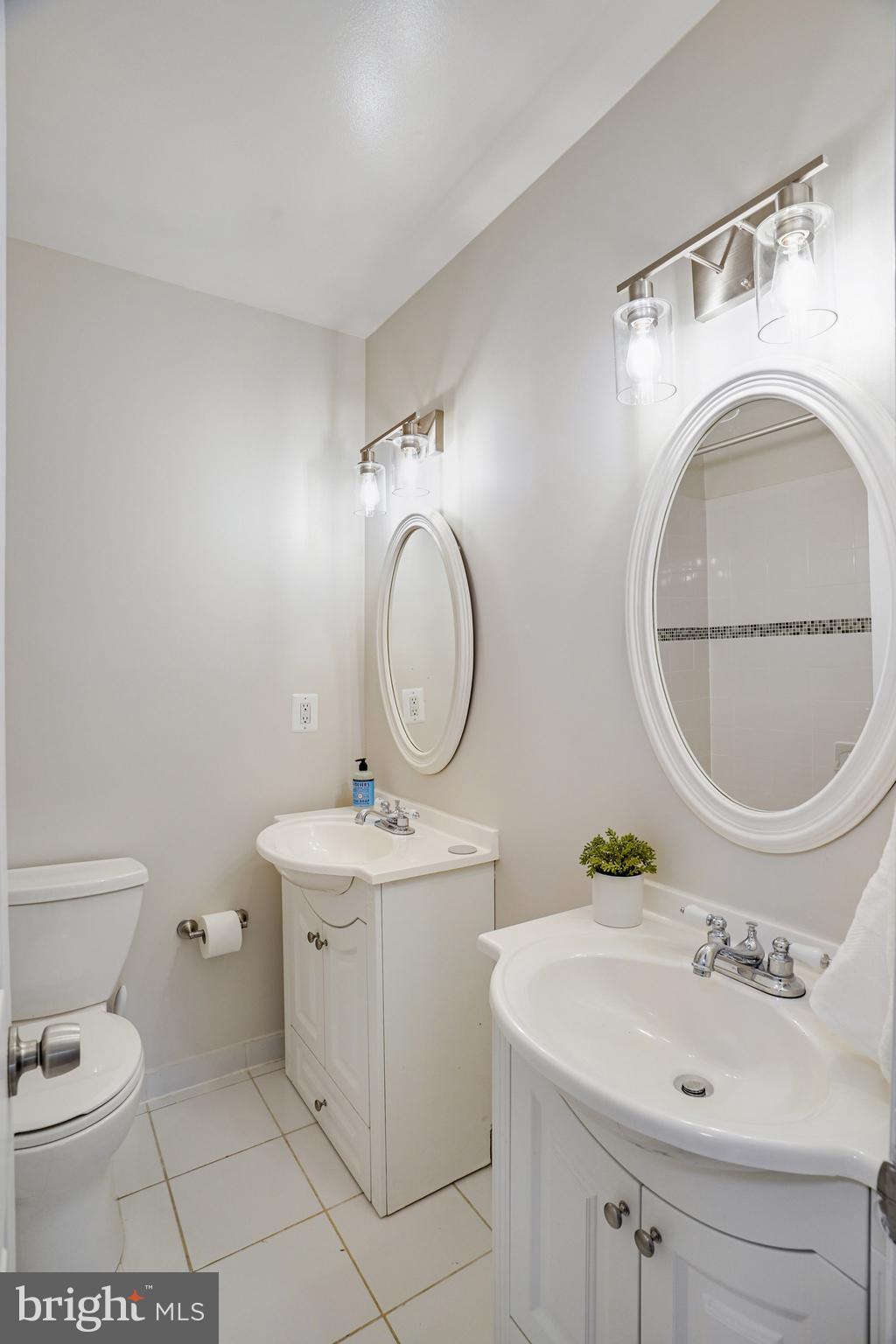 MANTUA - Residential