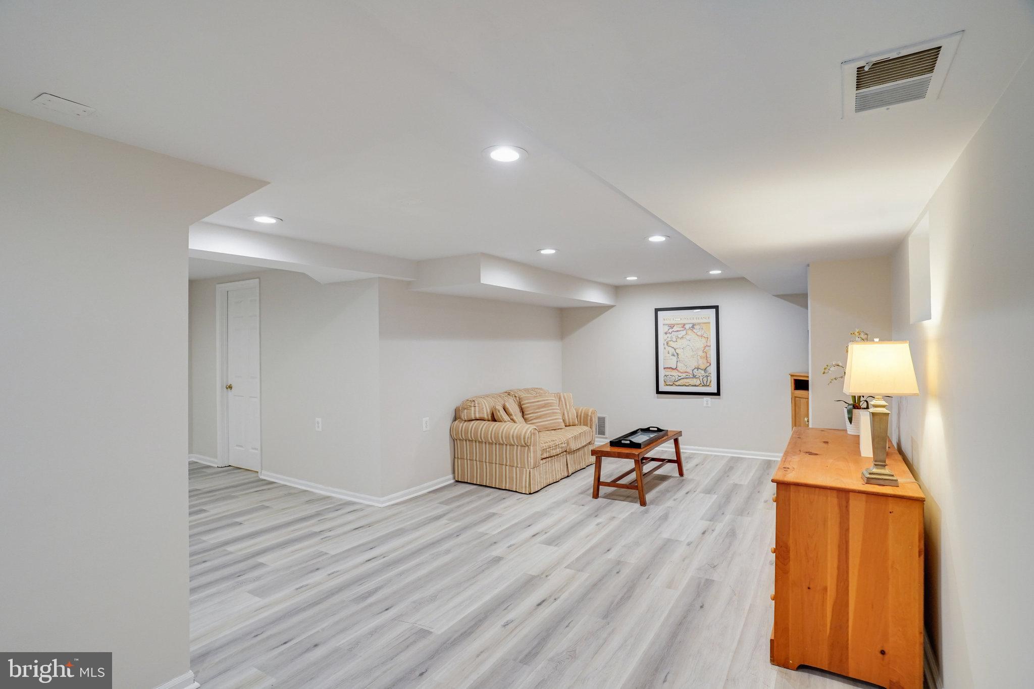 MANTUA - Residential