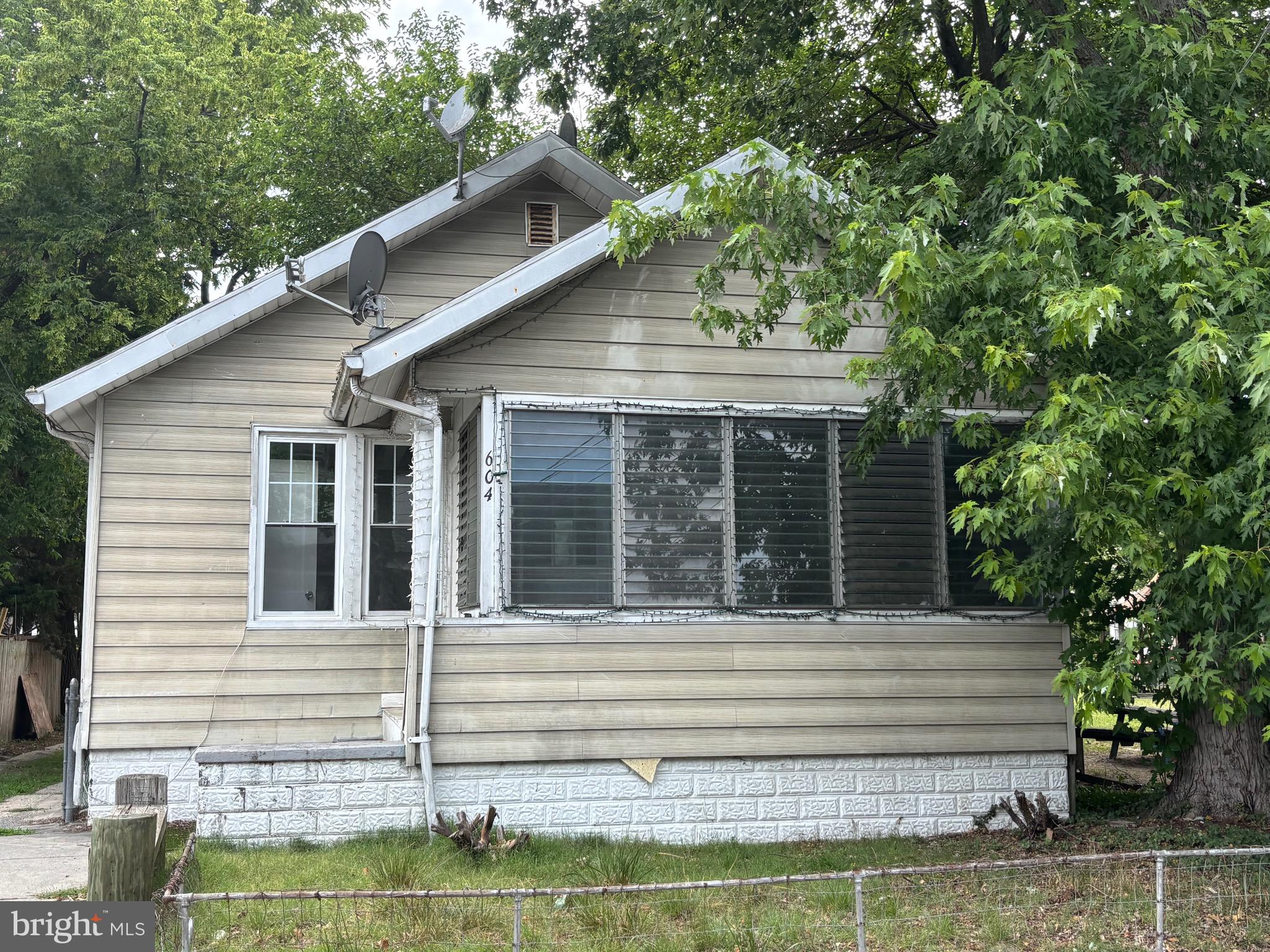 604 LIGHT STREET