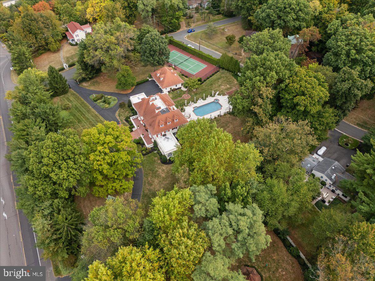TOWER HILL - Residential