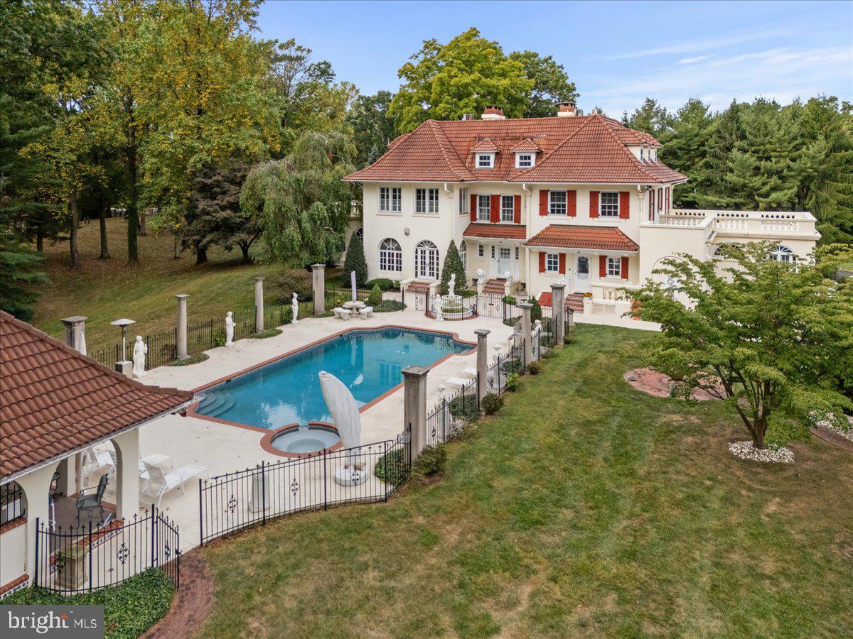 TOWER HILL - Residential
