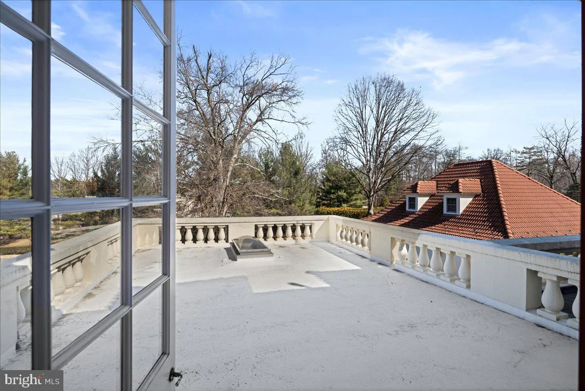 Doylestown, Pennsylvania 18901, United States, 8 Bedrooms Bedrooms, ,7 BathroomsBathrooms,Residential,Active,87676