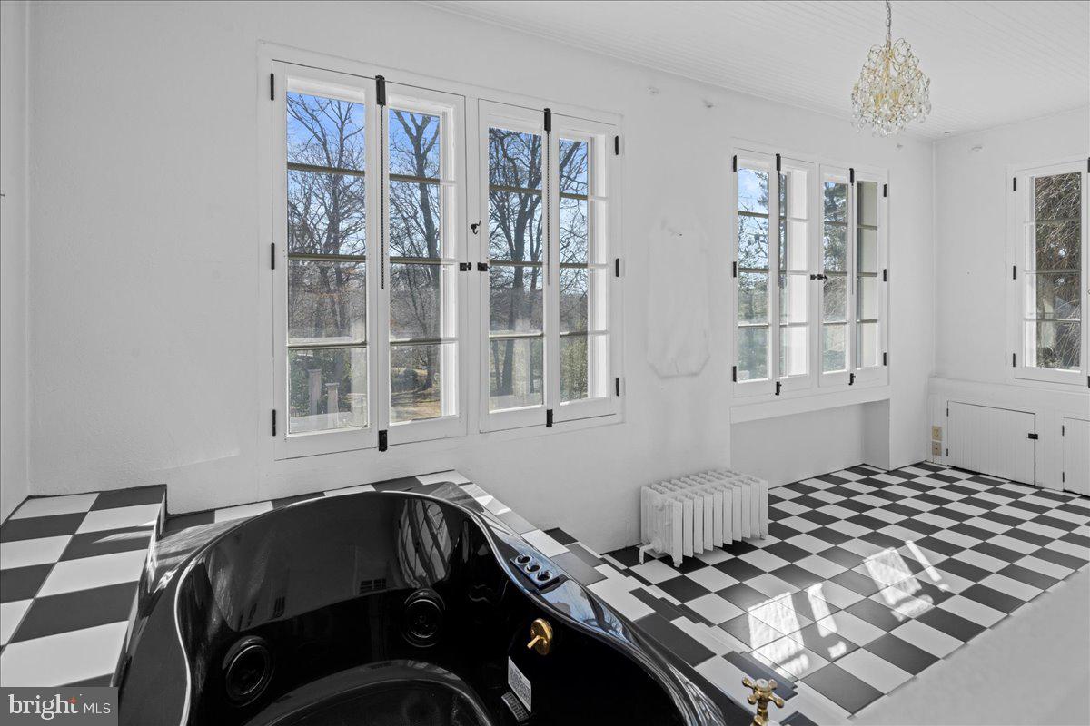 TOWER HILL - Residential