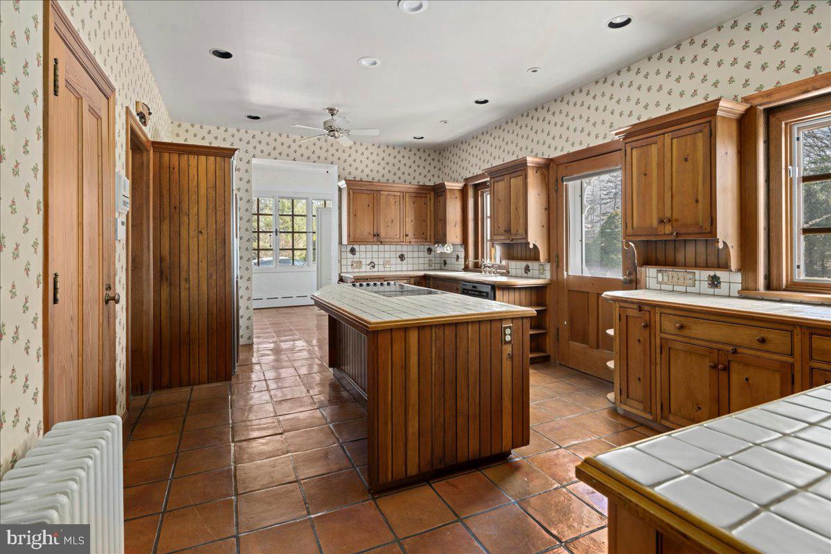 TOWER HILL - Residential