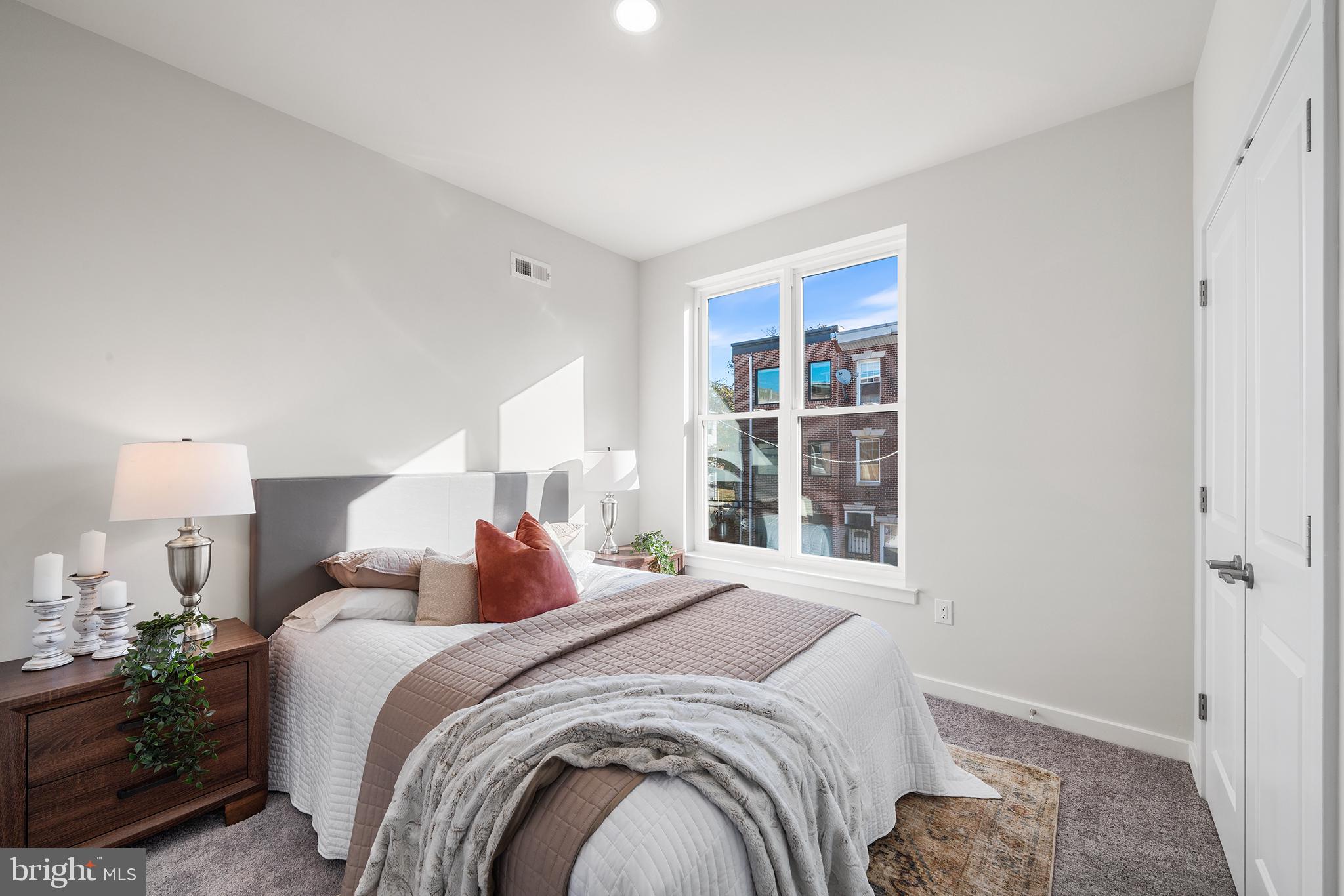 2201 W THOMPSON STREET B