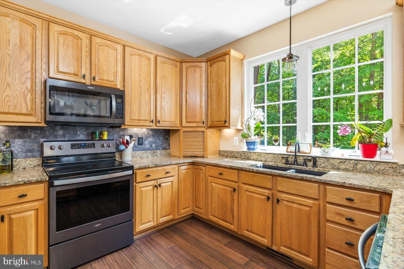 COURTHOUSE CROSSINGS - Residential