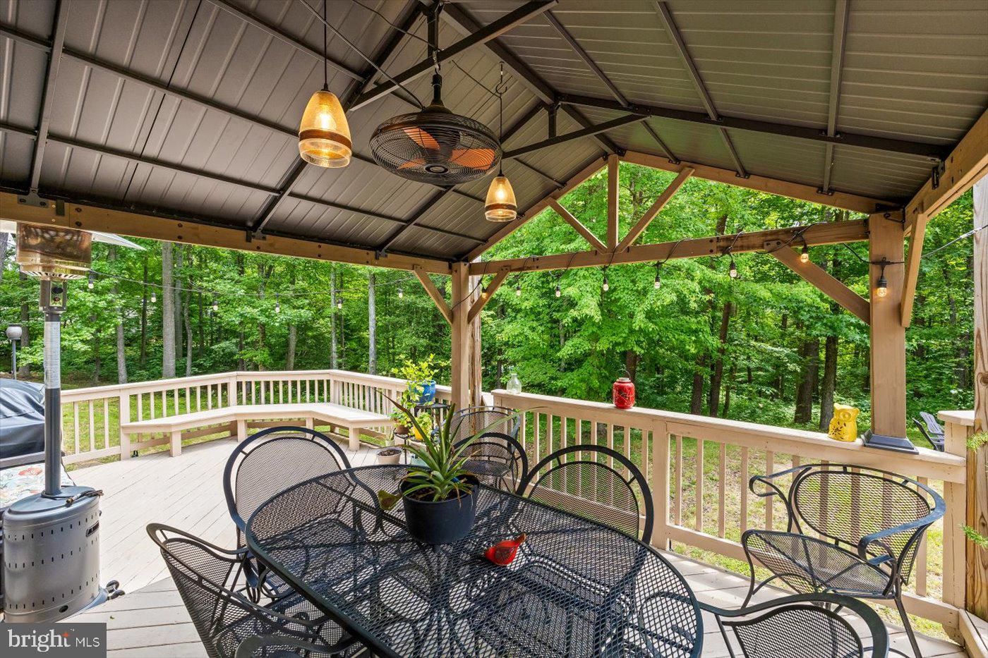 COURTHOUSE CROSSINGS - Residential