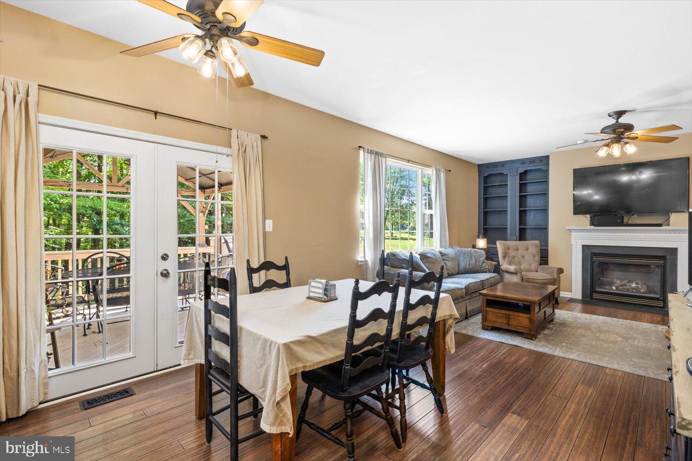 COURTHOUSE CROSSINGS - Residential