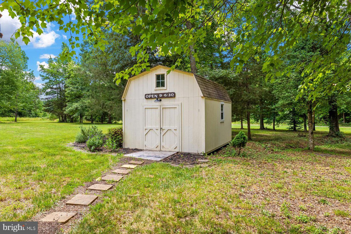 COURTHOUSE CROSSINGS - Residential