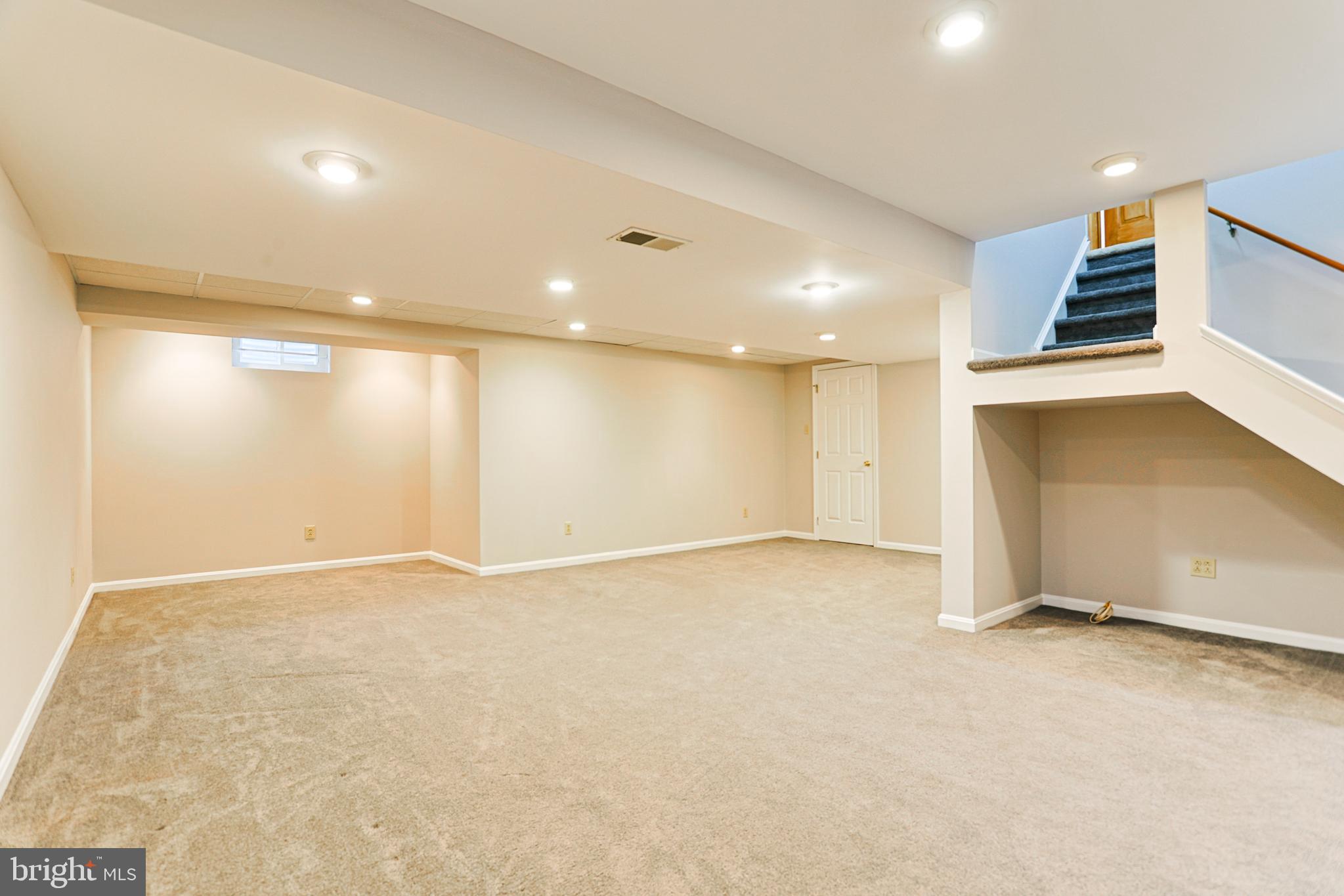 HUNTERS WOODS - Residential