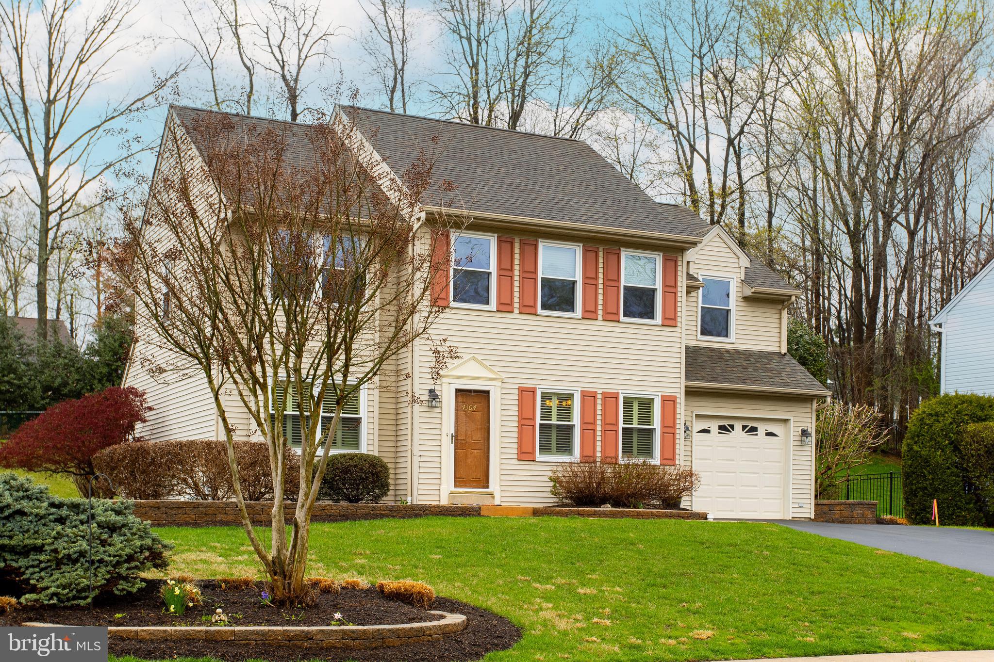 HUNTERS WOODS - Residential