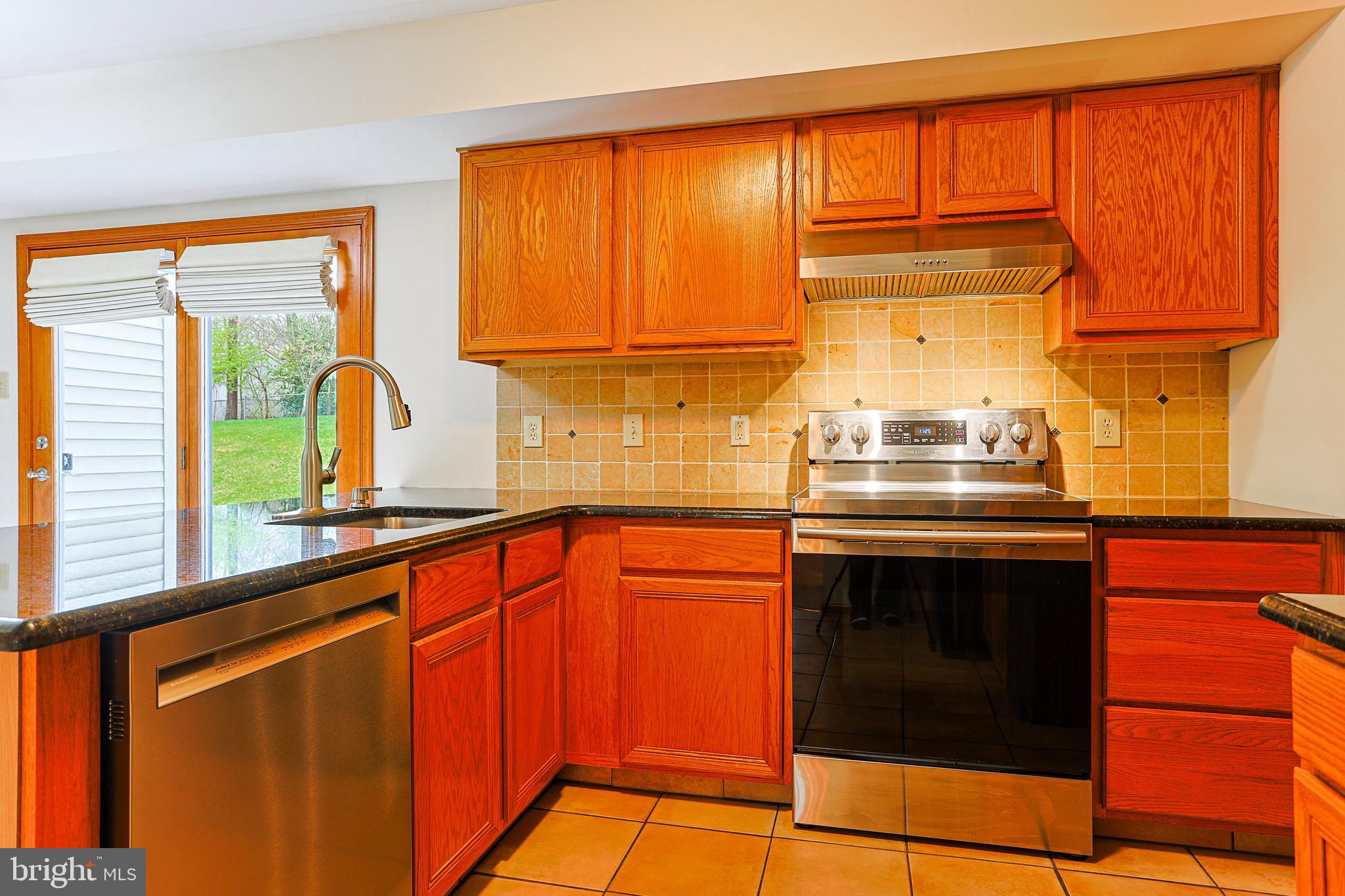 HUNTERS WOODS - Residential