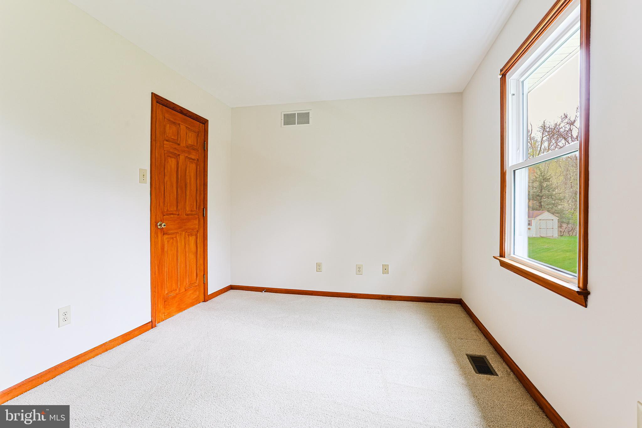 HUNTERS WOODS - Residential