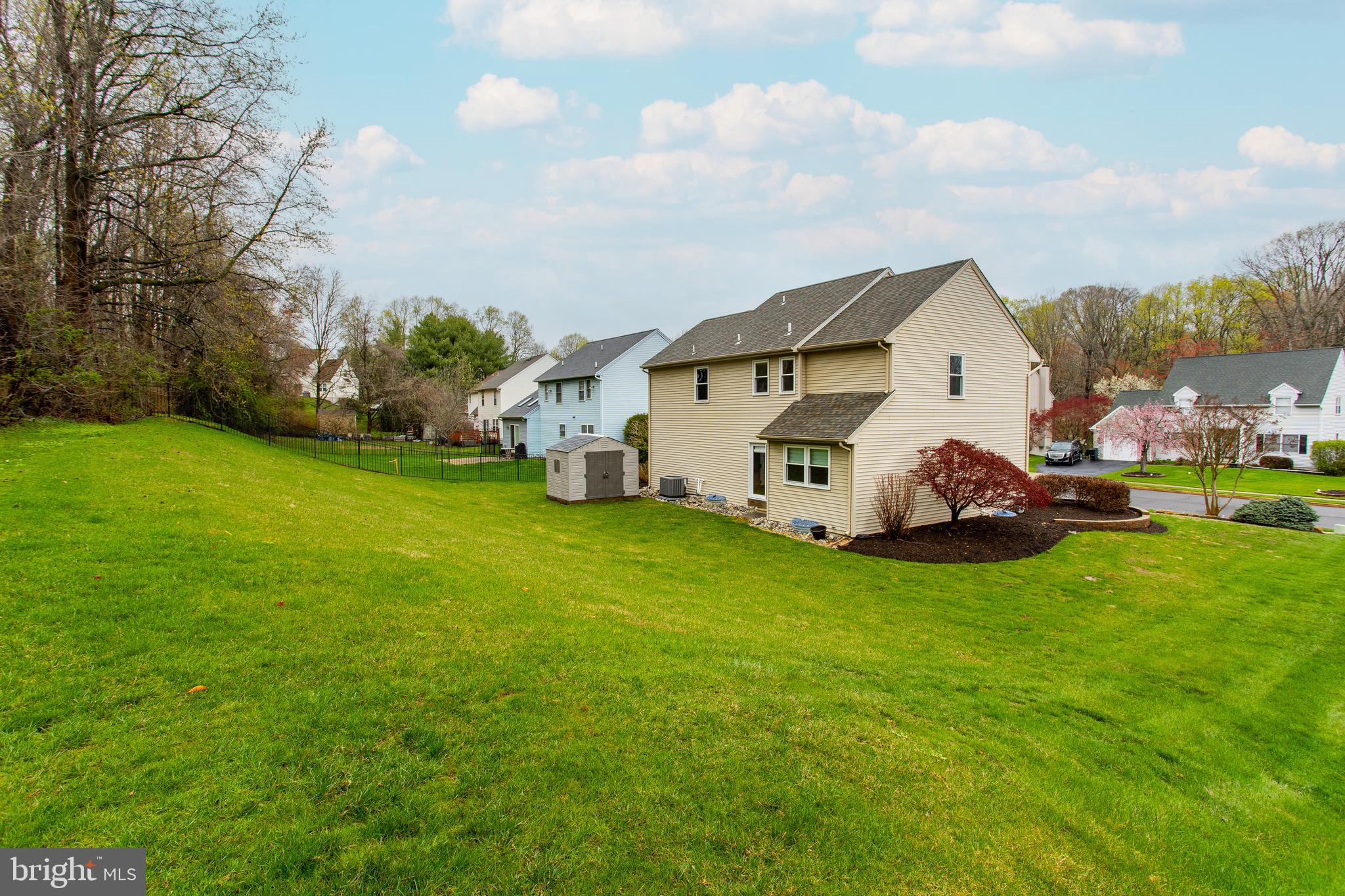 HUNTERS WOODS - Residential