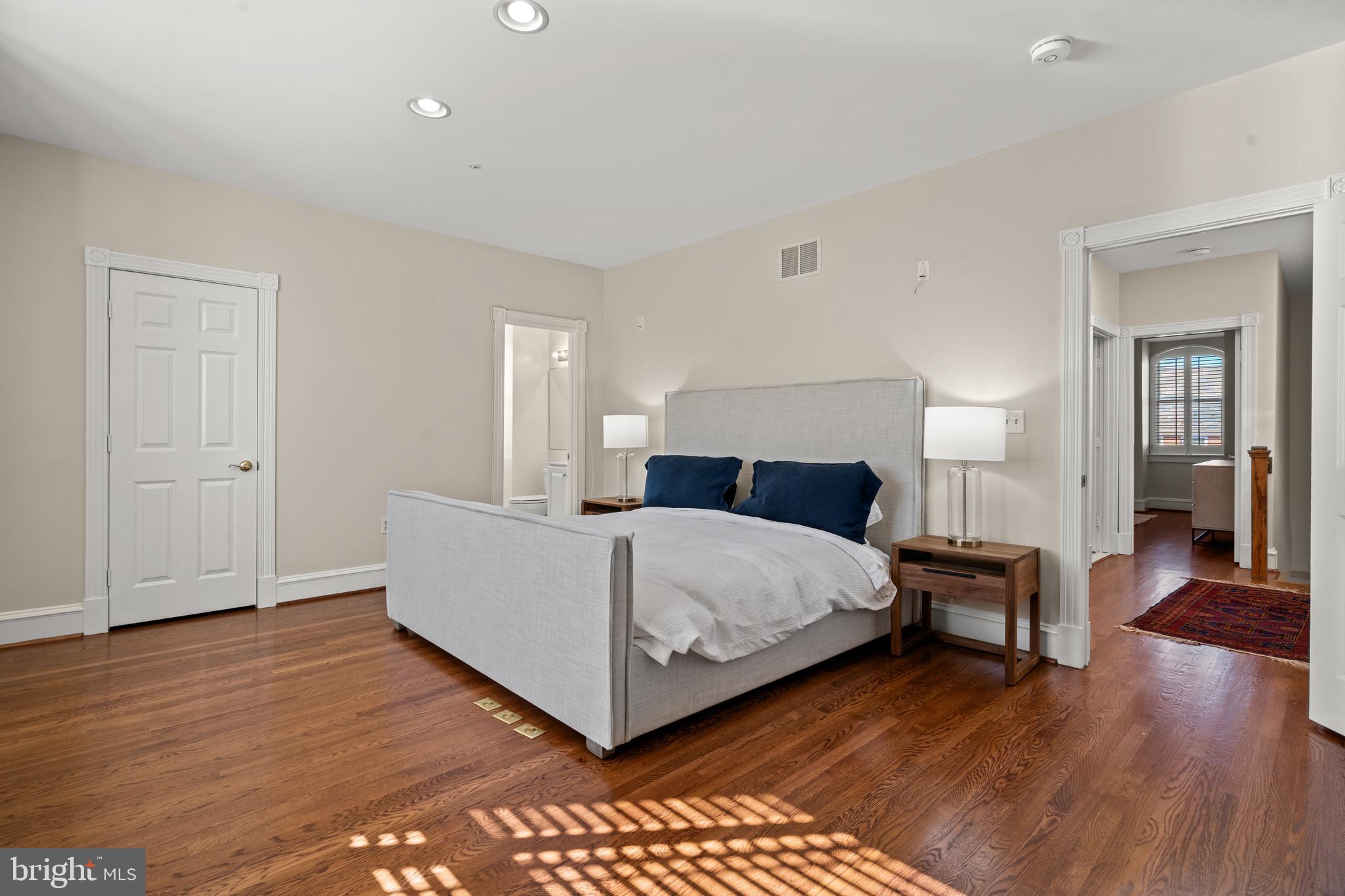 OLD TOWN - Residential Lease