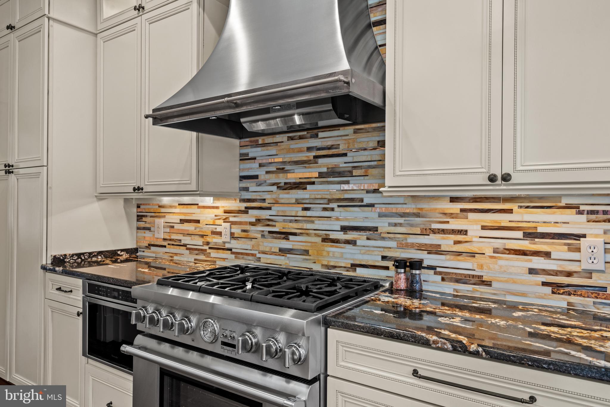 OLD TOWN - Residential Lease