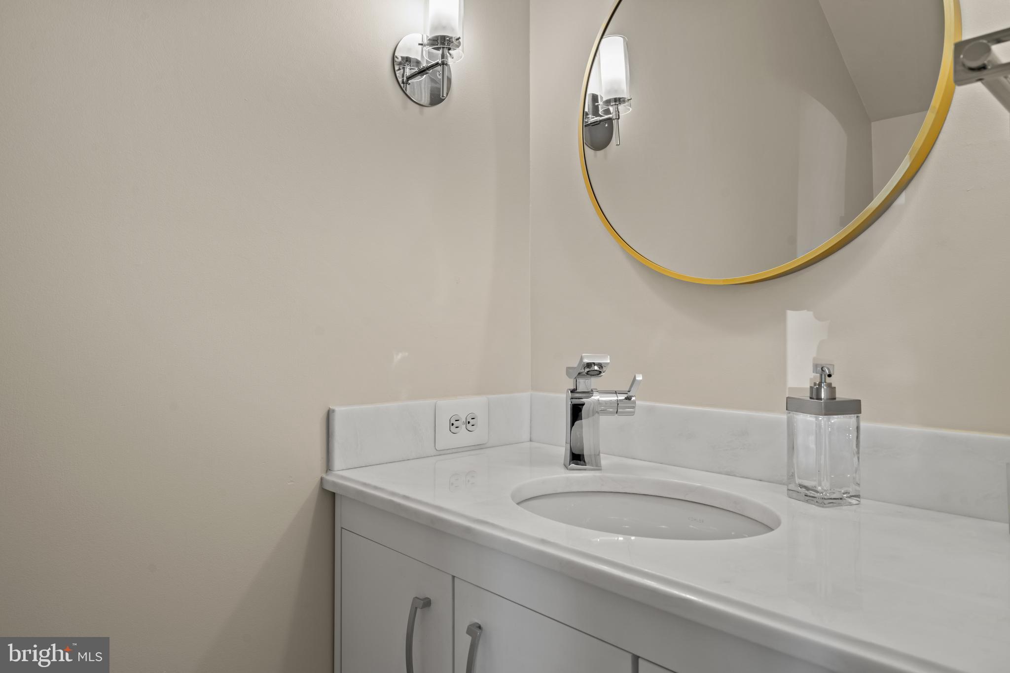 OLD TOWN - Residential Lease