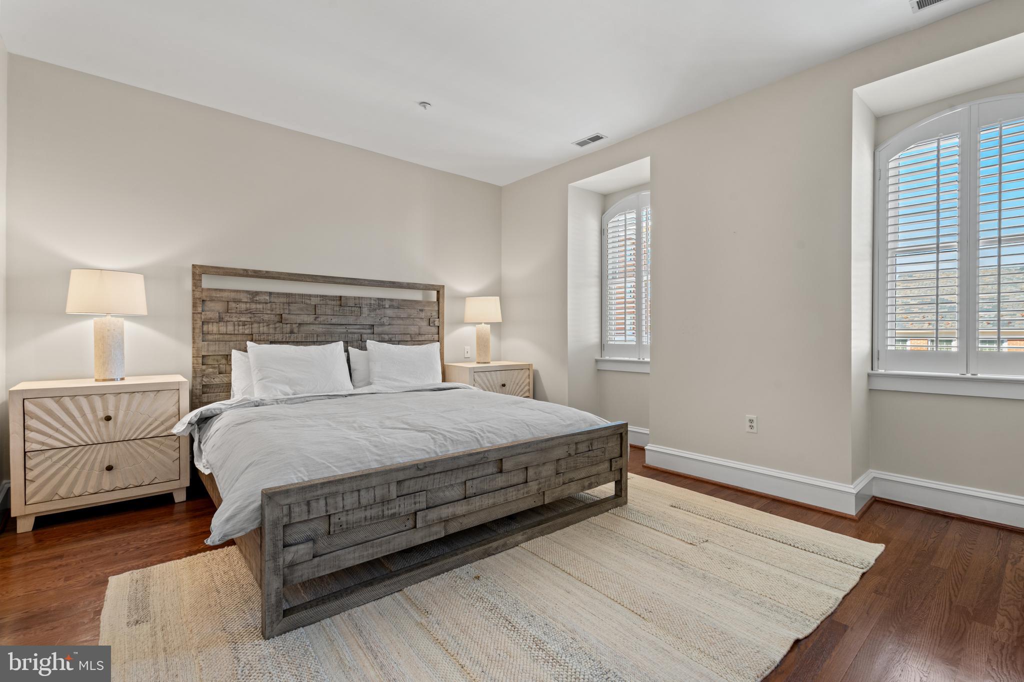 OLD TOWN - Residential Lease