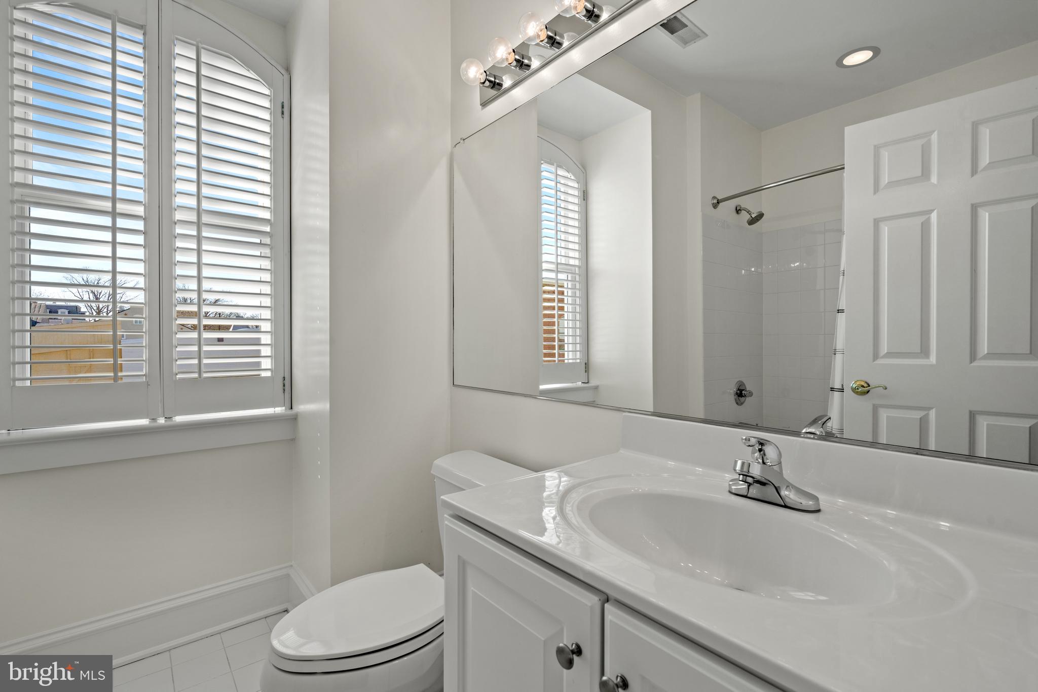 OLD TOWN - Residential Lease