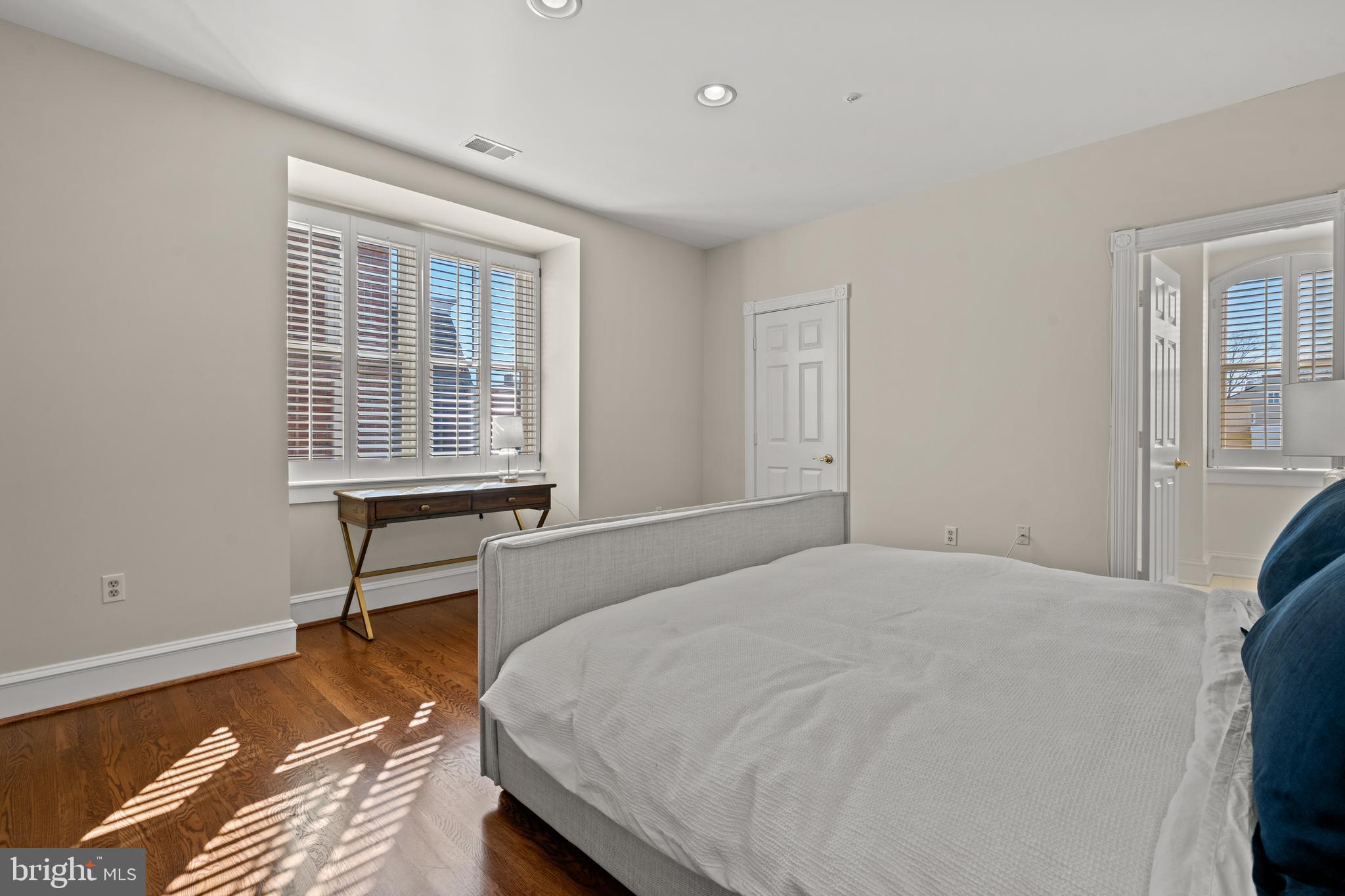 OLD TOWN - Residential Lease