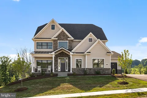 110 Eagle Drive, Broomall, PA MLS: PADE2087204