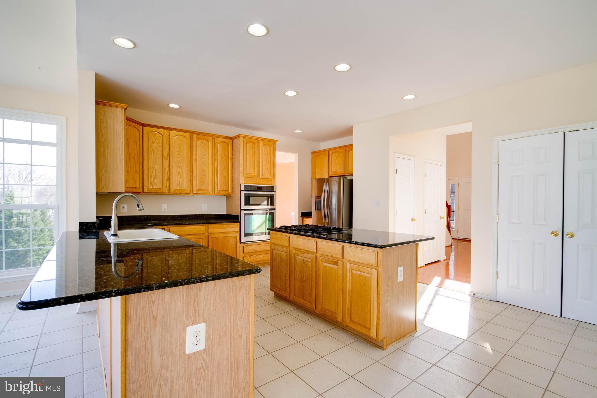 HAMPTON OAKS - Residential