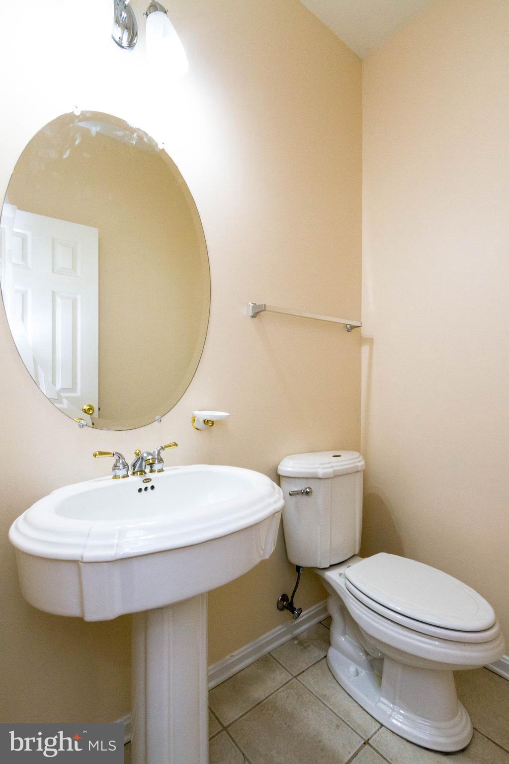 HAMPTON OAKS - Residential