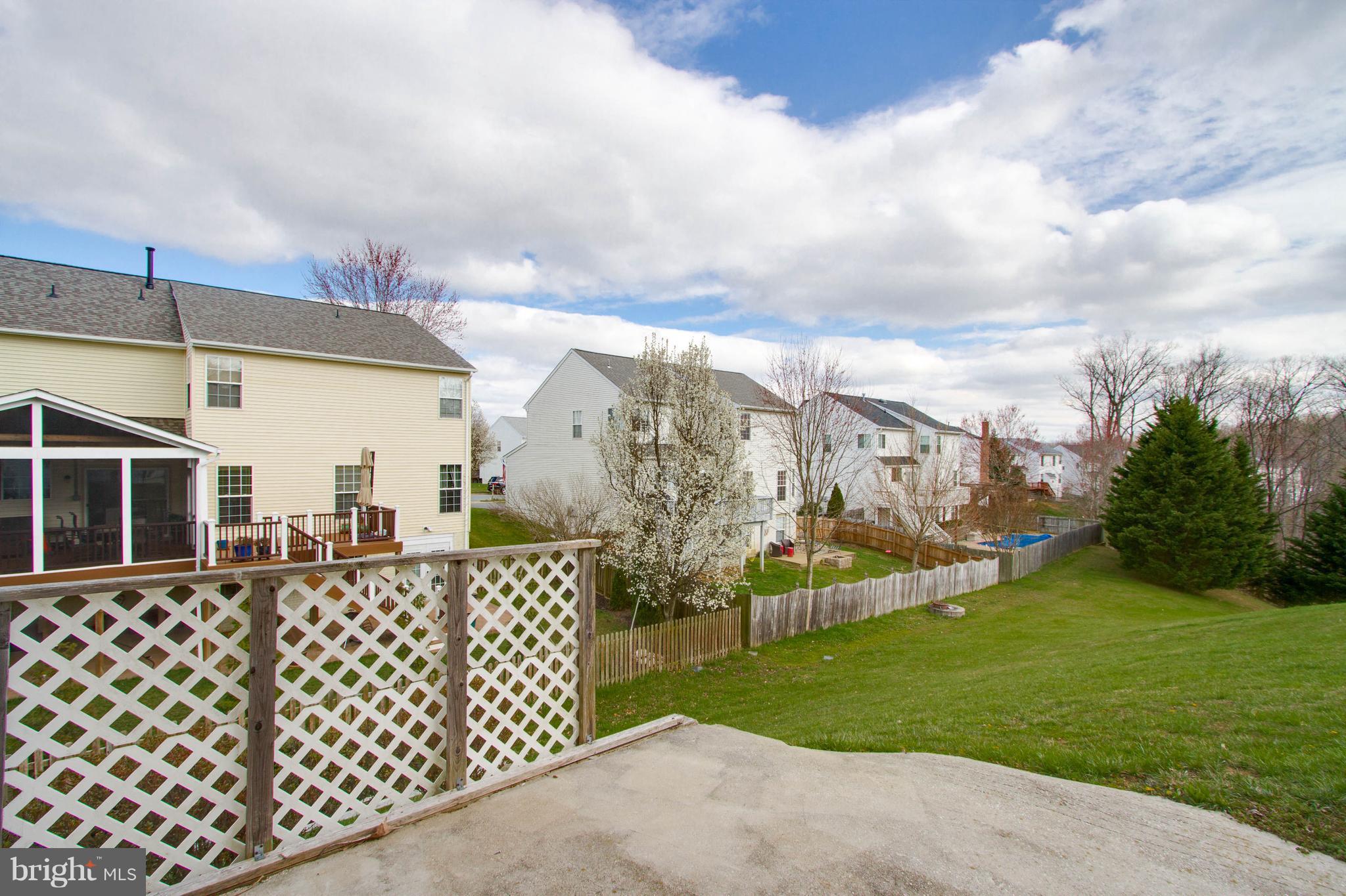 HAMPTON OAKS - Residential