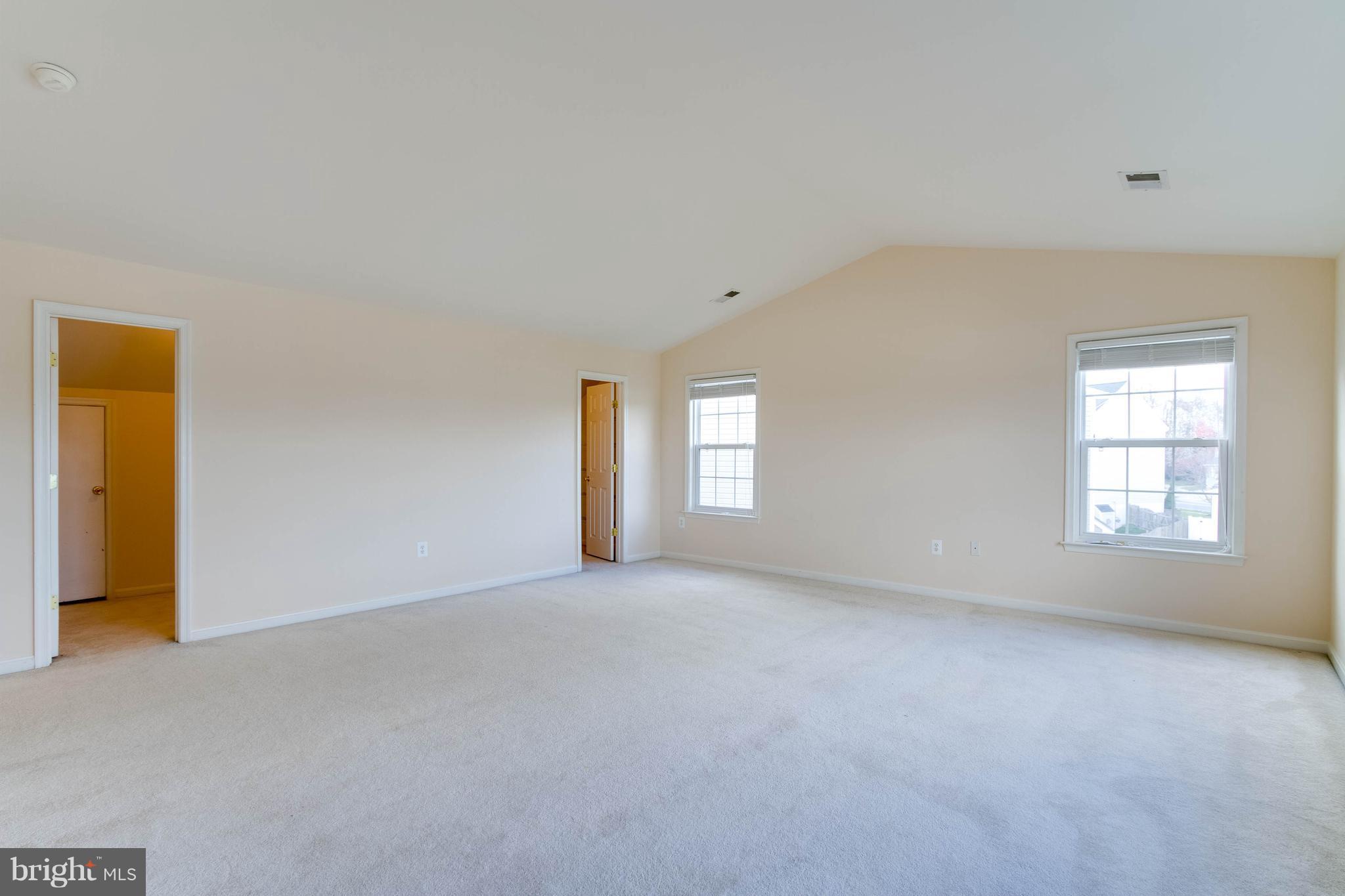 HAMPTON OAKS - Residential