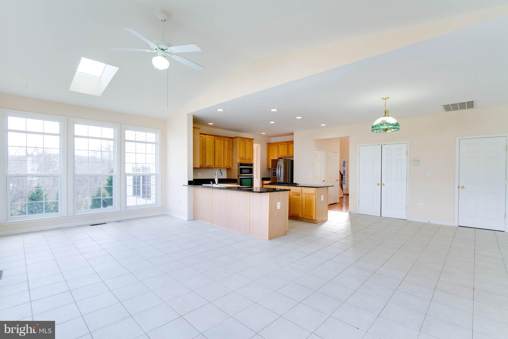 HAMPTON OAKS - Residential