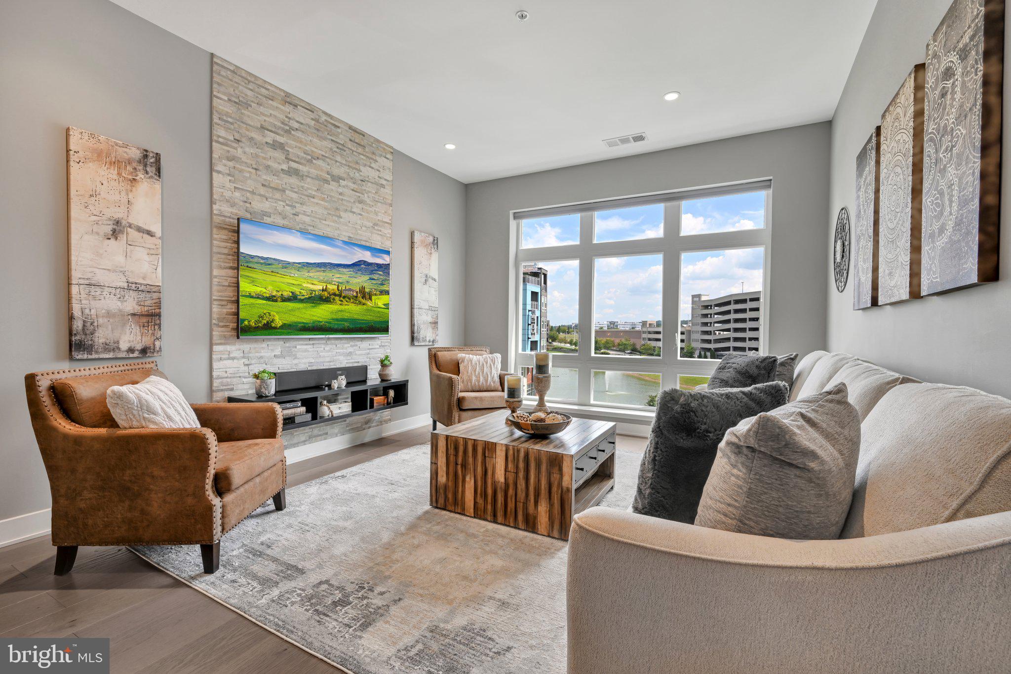 575 SOUTH CONDOS - Residential