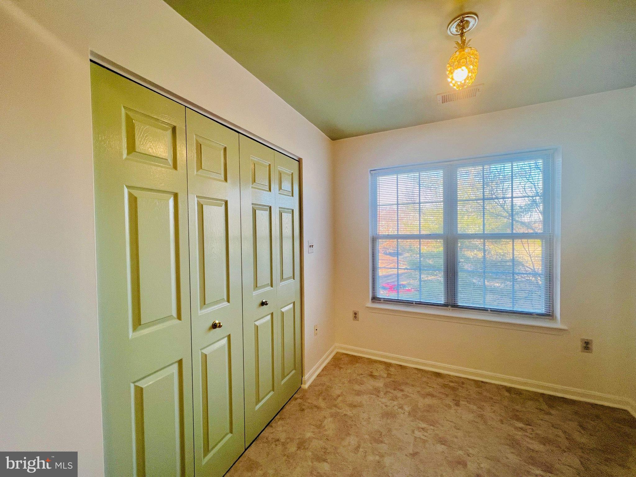 CROMWELL FOUNTAIN - Residential Lease