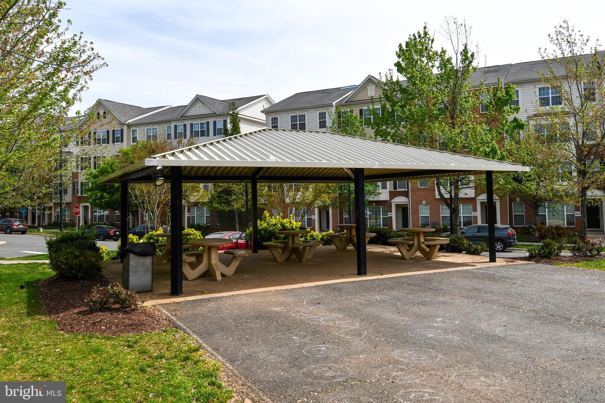 MARKET CENTER CONDOMINIUM - Residential