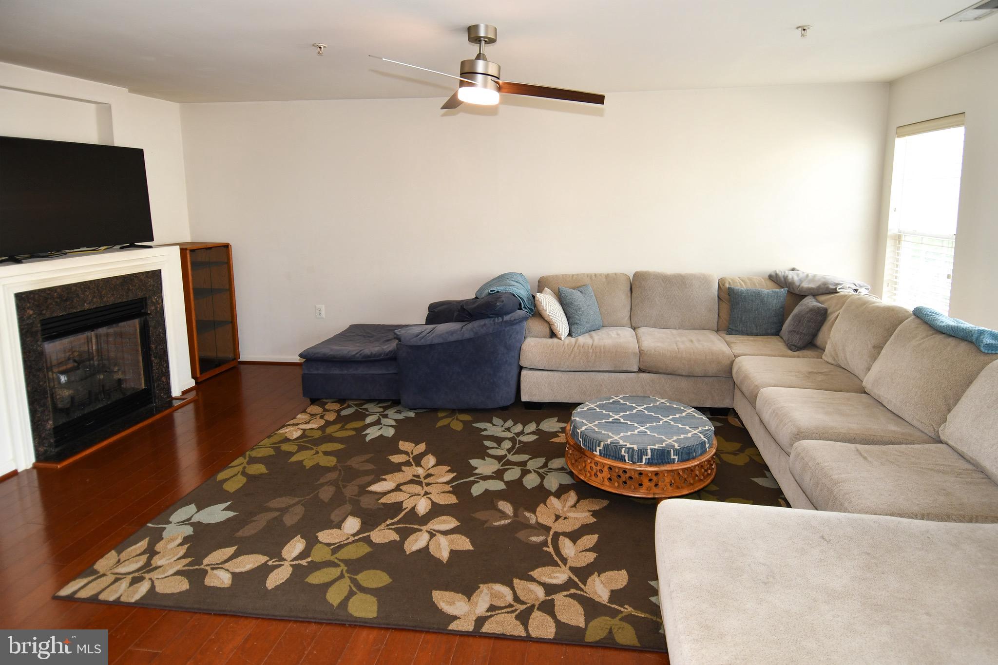 MARKET CENTER CONDOMINIUM - Residential