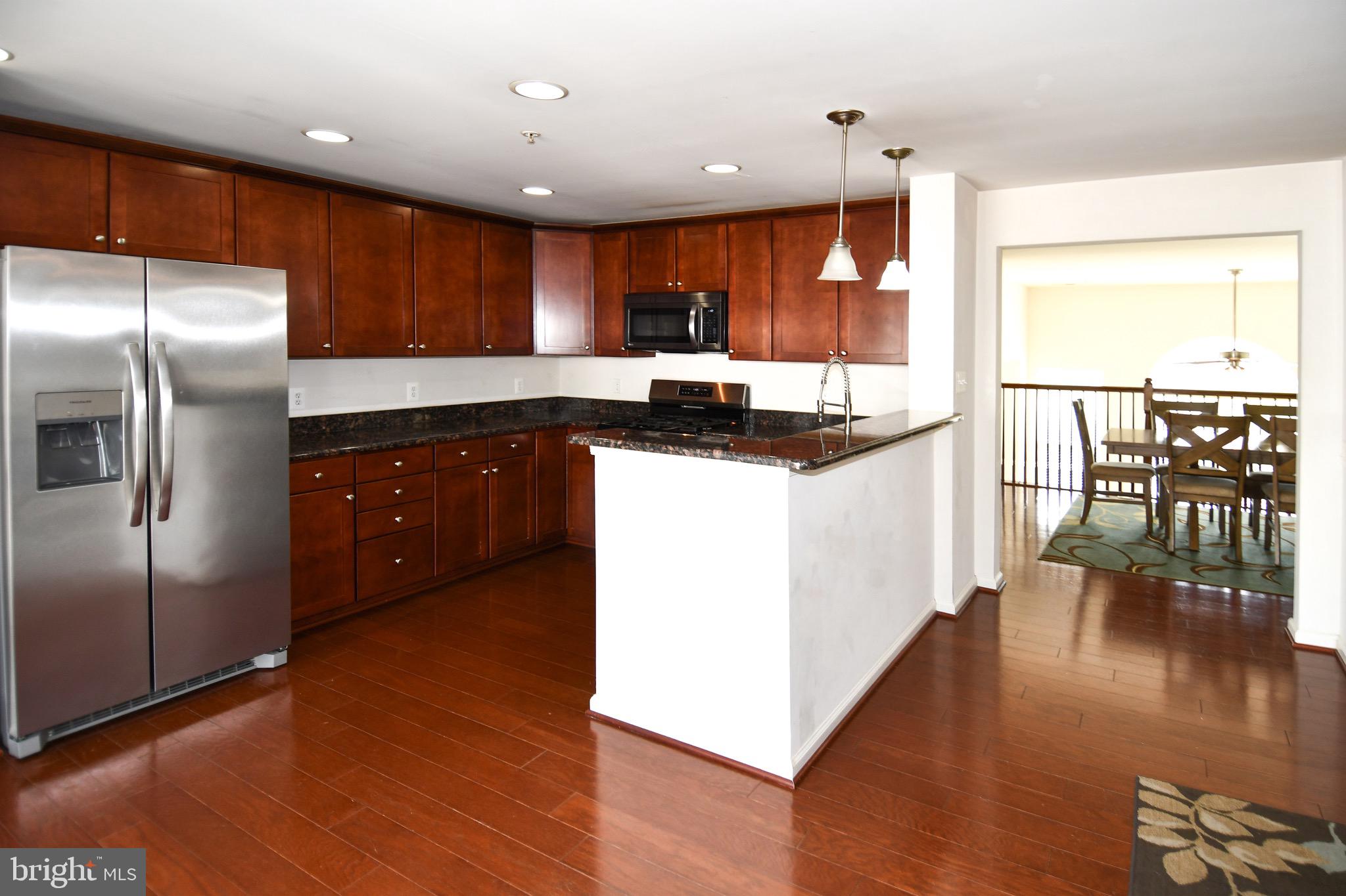 MARKET CENTER CONDOMINIUM - Residential