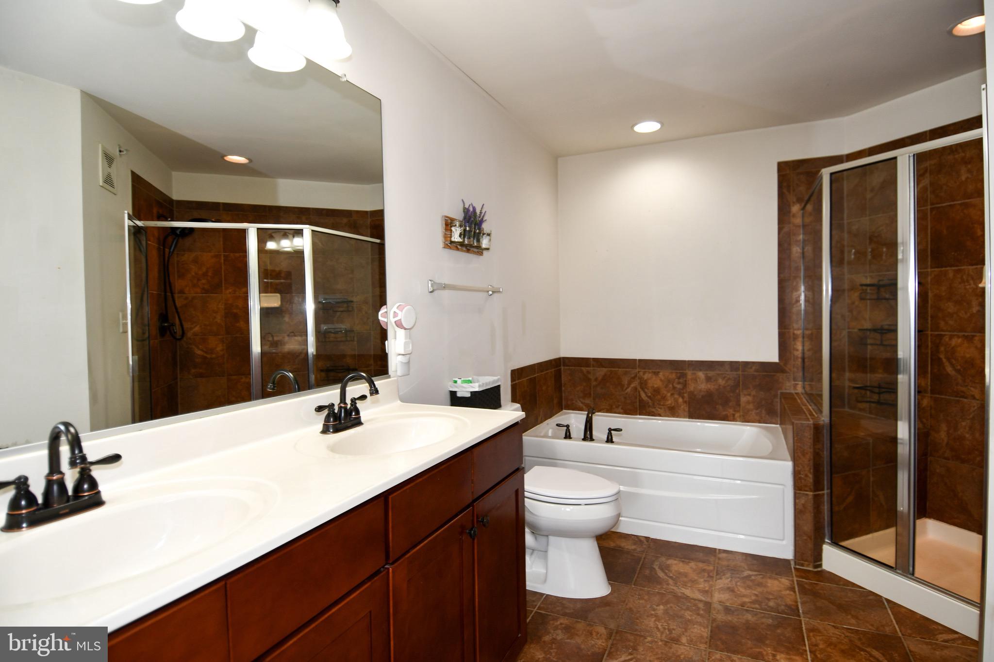 MARKET CENTER CONDOMINIUM - Residential