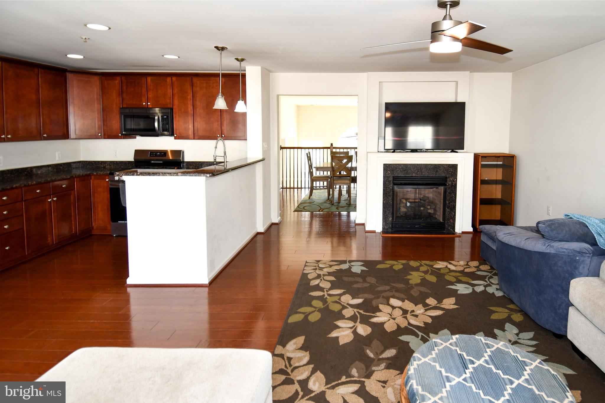 MARKET CENTER CONDOMINIUM - Residential