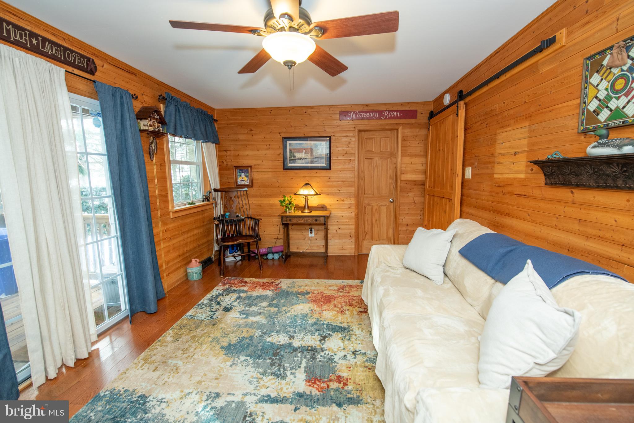 BURGUNDY HILLS - Residential