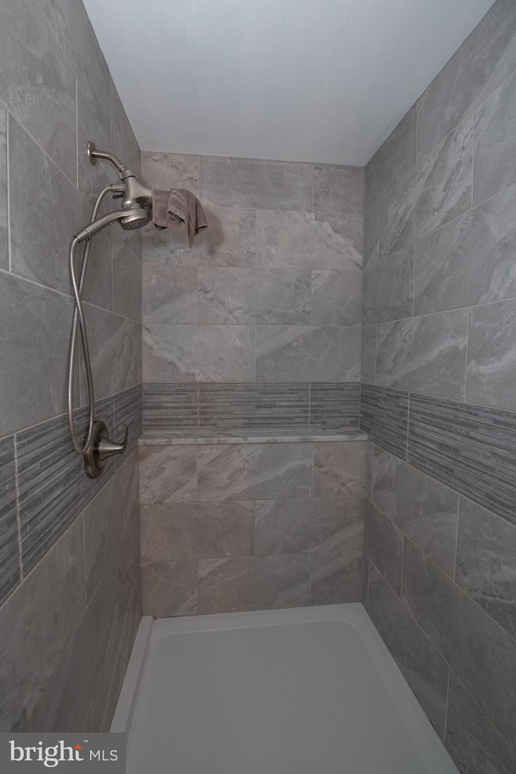 BURGUNDY HILLS - Residential