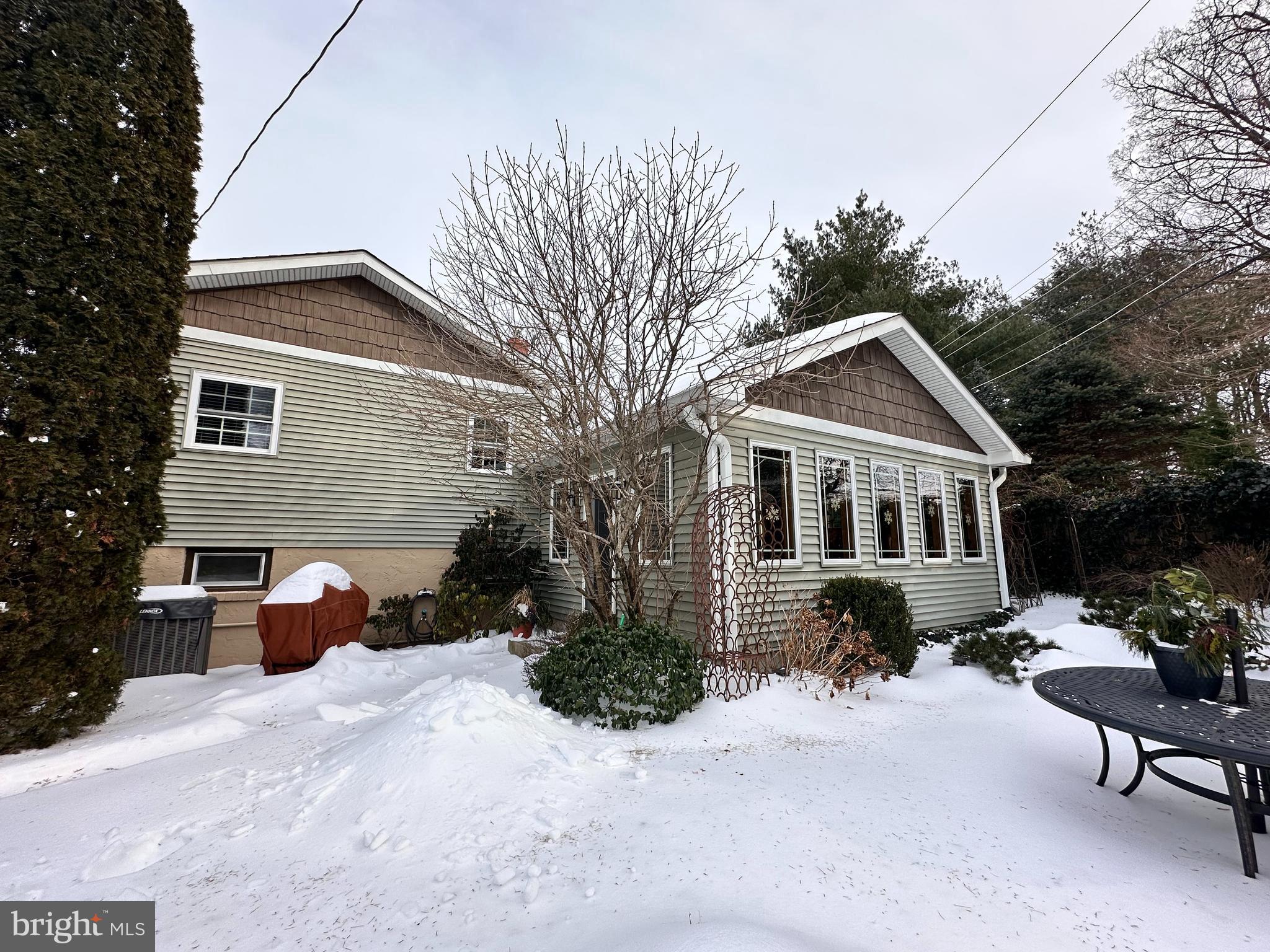 BURGUNDY HILLS - Residential