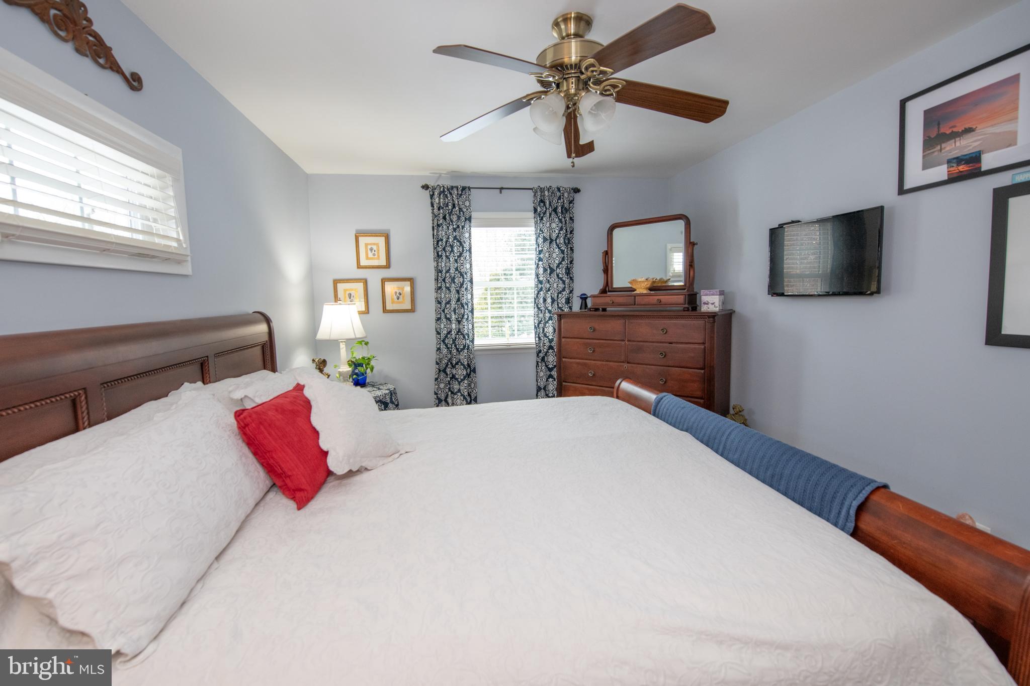 BURGUNDY HILLS - Residential