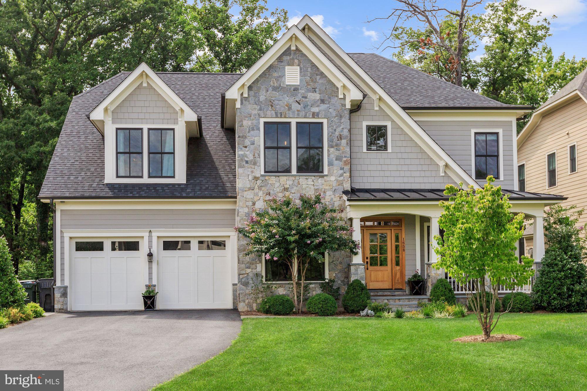 CHESTERBROOK MANOR - Residential