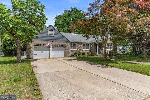 Photo of 83 Kendall Boulevard, OAKLYN, NJ 08107 (MLS # NJCD2118322)