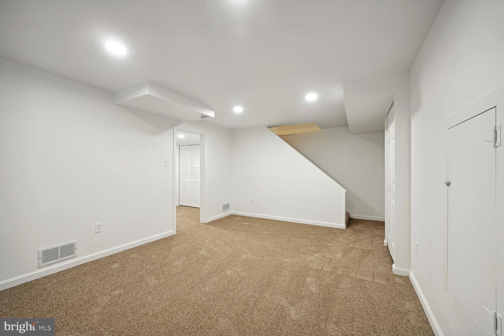 CHEVY CHASE MANOR - Residential