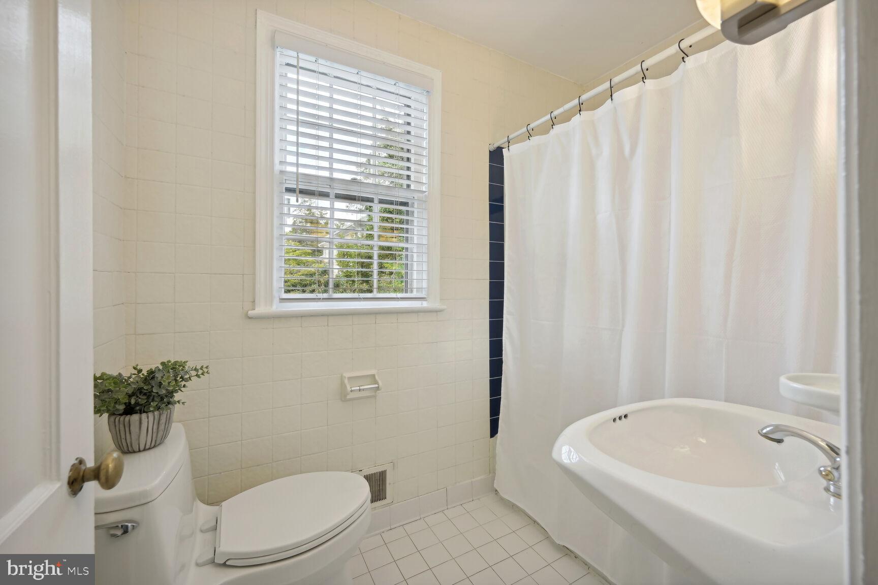 CHEVY CHASE MANOR - Residential