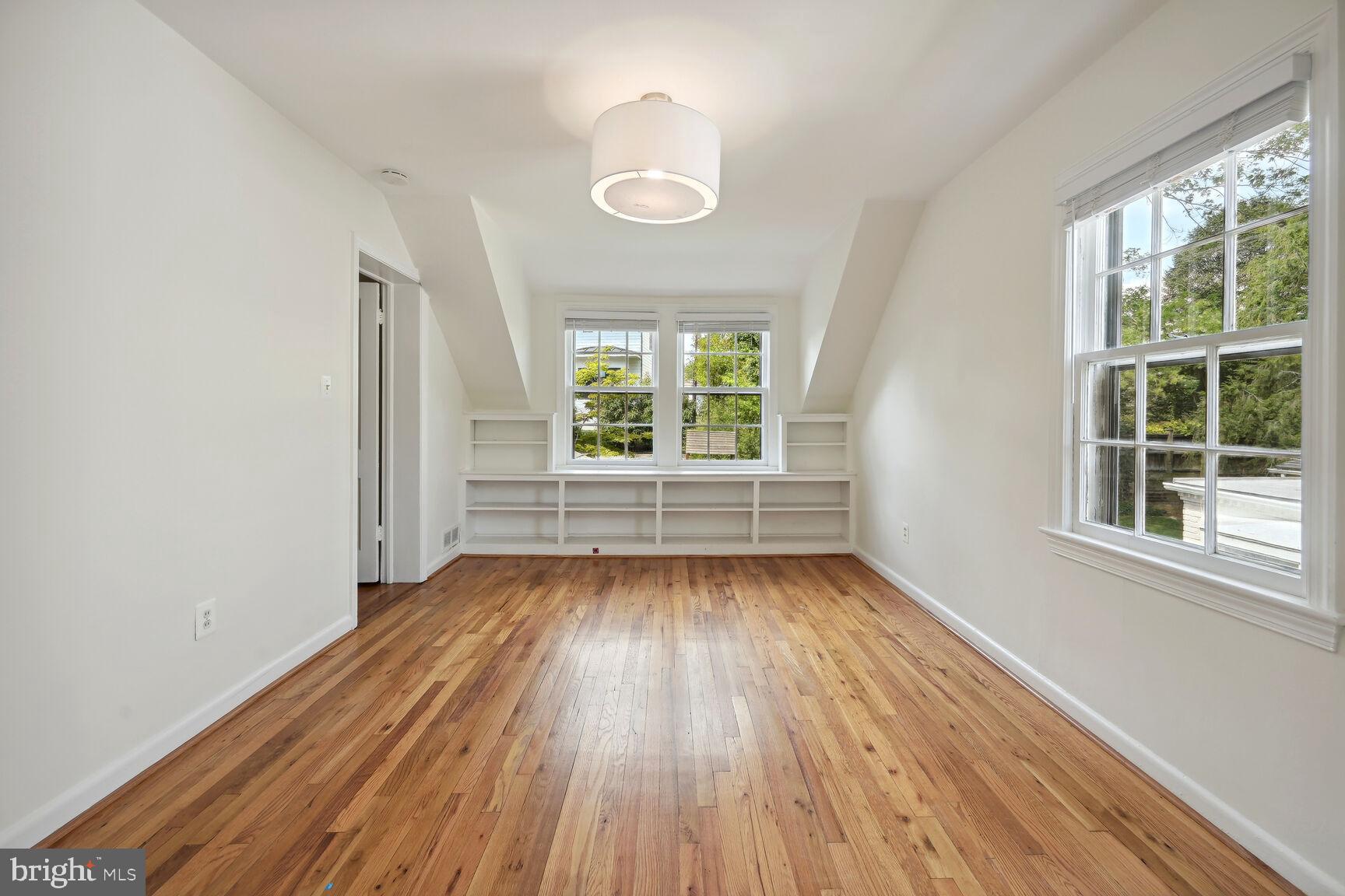 CHEVY CHASE MANOR - Residential